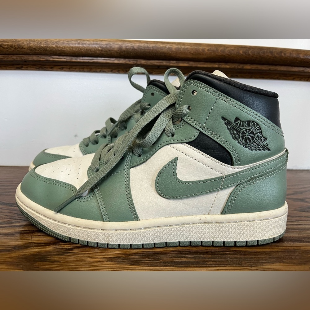 Nike Air Jordan sage green